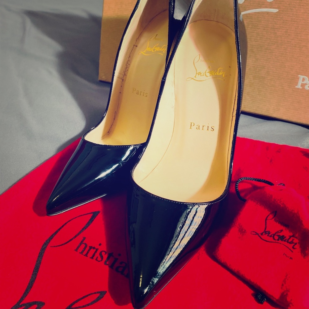 Christian Louboutin So Kate Black